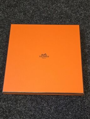 Authentic Hermès Orange Gift Box - Signature Hermès Paris